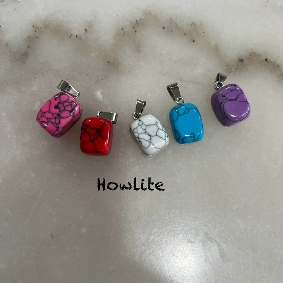 Howlite Jelly Bean Crystal Pendant Necklace - Picture 4 of 4